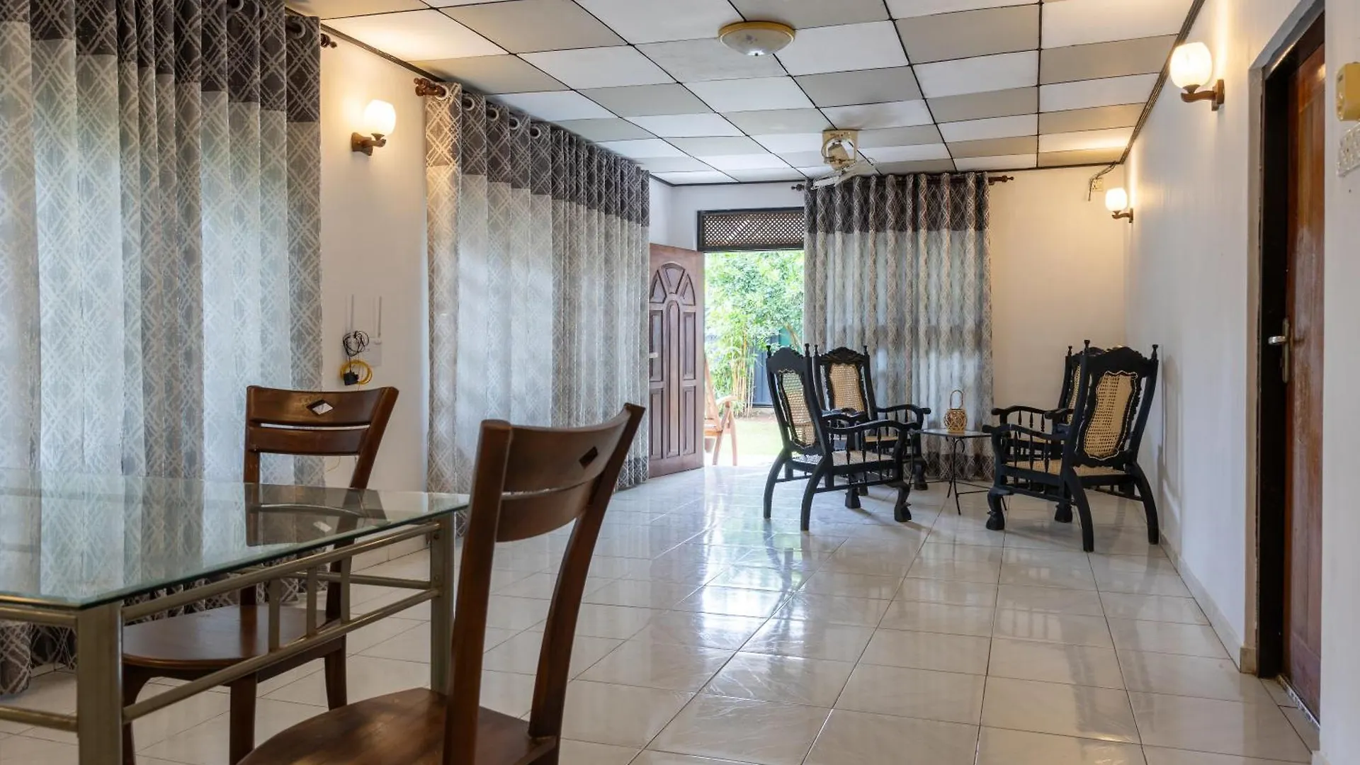 Sea Rose Guest House And Hostel Negombo