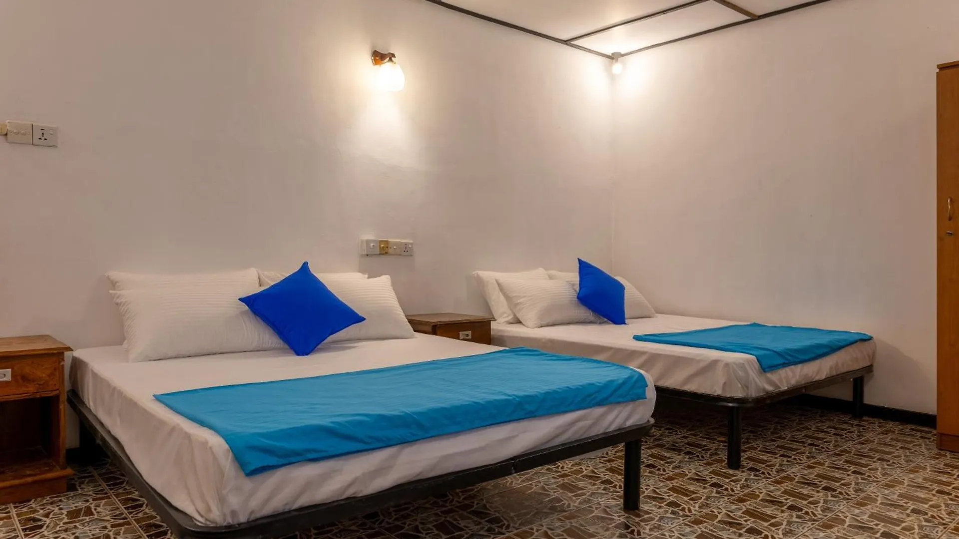 Sea Rose Guest House And Hostel Negombo 0*,